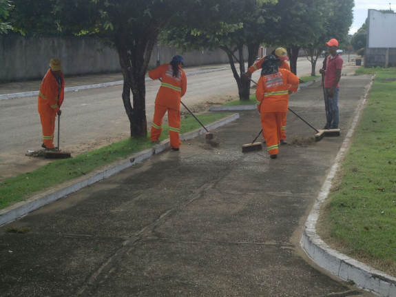Limpeza das ruas e avenidas de Brasilândia