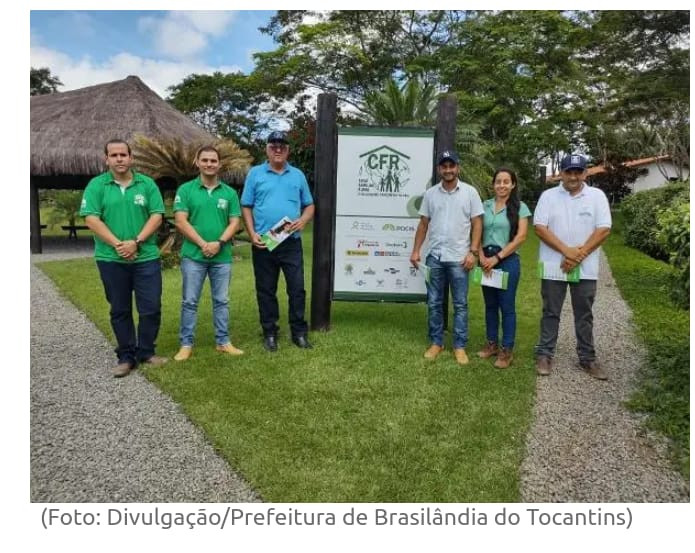 Prefeito de Brasilândia viaja a Bahia para conhecer o projeto de produção de farinha.