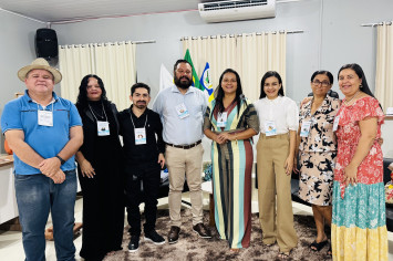 Prefeito Felipe Miranda e Primeira Dama Sandra Clélia juntamente com os palestrantes.